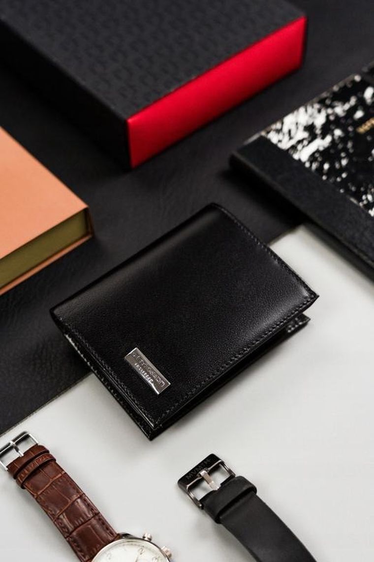 Portfel, czarny, skórzany, Peterson