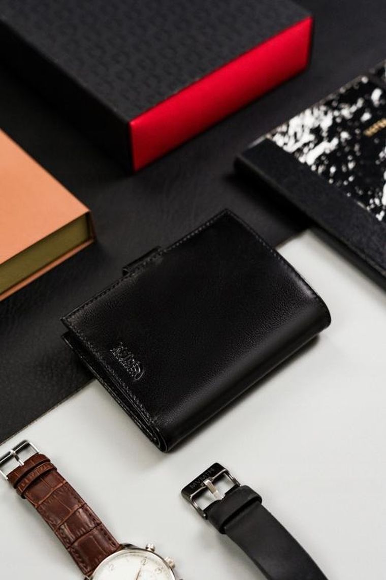 Portfel, czarny, skórzany, Peterson