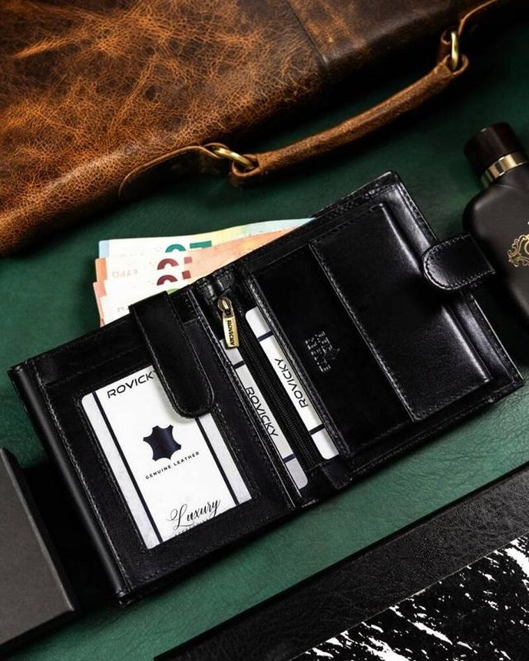 Portfel, czarny, skórzany, RFID, Rovicky