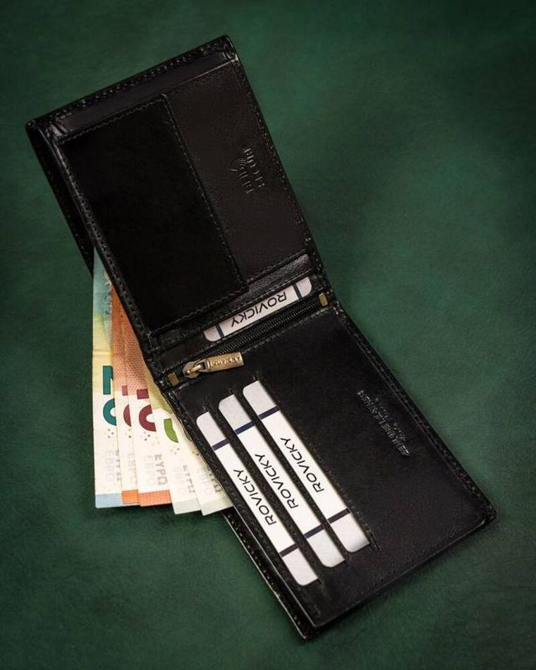 Portfel. czarny, skórzany, RFID, Rovicky