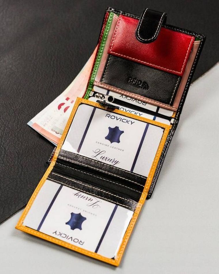 Portfel, czarny, skórzany, RFID, Rovicky