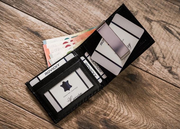 Portfel, czarny, skórzany, Rovicky