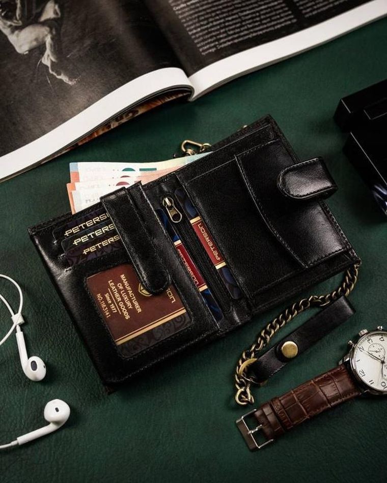 Portfel z łańcuszkiem, czarny, skórzany, Peterson