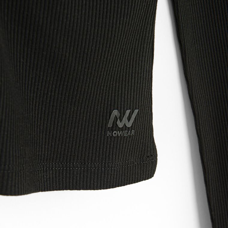 Prążkowana koszulka z domieszką modalu NOWEAR