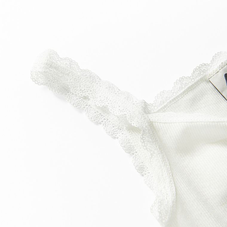 Prążkowany top z domieszką modalu NOWEAR