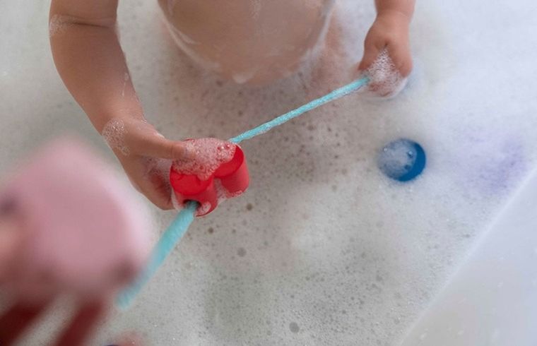 Quut, Beedi, Hearts, klocki piankowe do nawlekania, do kąpieli