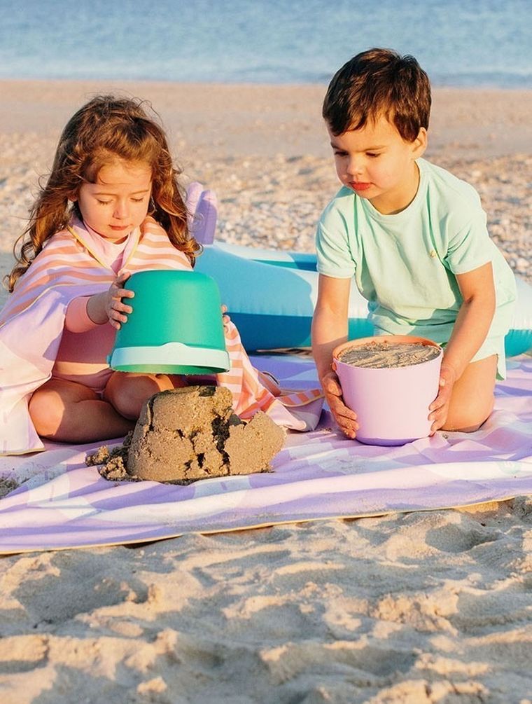 Quut, Bucki, wiaderko z sitkiem do piasku, Lavender + peach