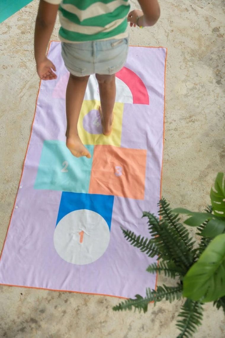Quut, PlayTowels, dwustronny ręcznik plażowy, 70-140 cm