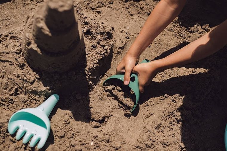 Quut, Raki Garden, łopatka i grabki do piasku, green