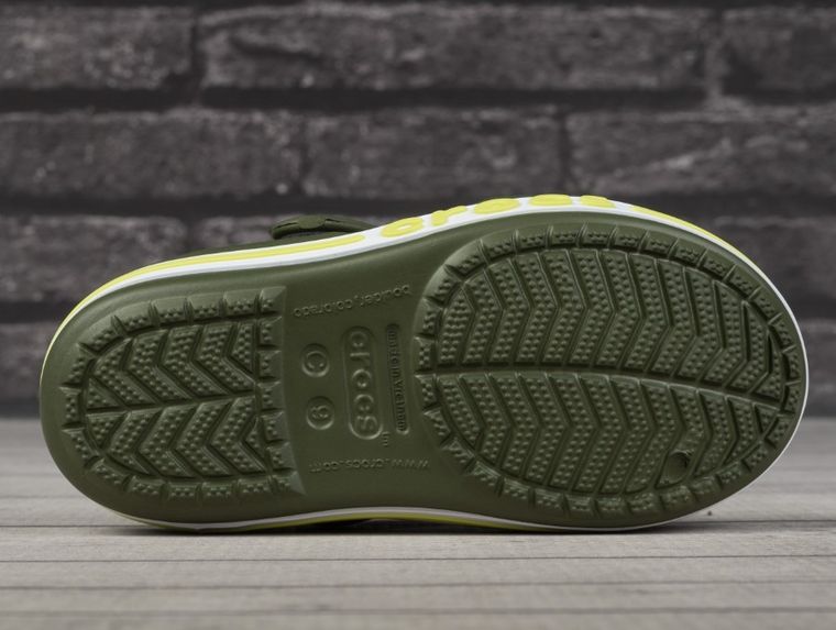 Sandały dziecięce, khaki, Crocs Bayaband