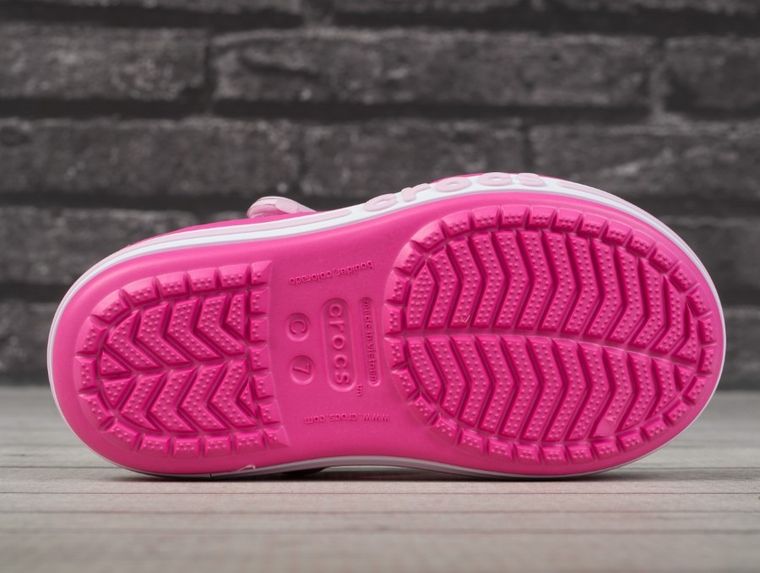 Sandały dziewczęce, różowe, Crocs Byaband