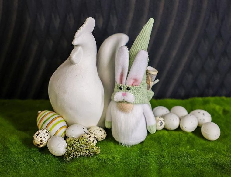 Saska Garden, dekoracja wiosenna, skrzat zajączek, z workiem na prezent, zielony, 20 cm