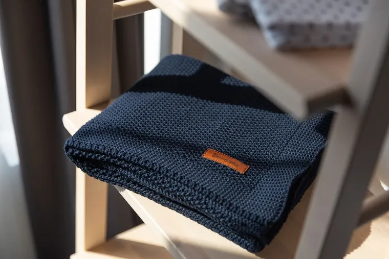 Sensillo, kocyk dziergany, bawełniany, granatowy, 100-80 cm