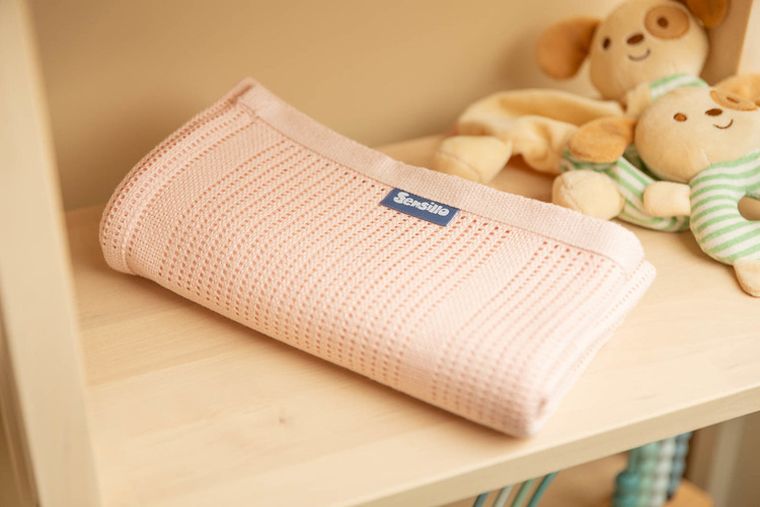 Sensillo, Lulu, koc ażurowy, jasny róż