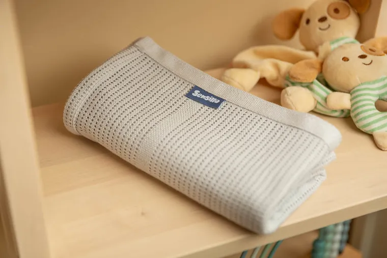 Sensillo, Lulu, koc ażurowy, jasny szary