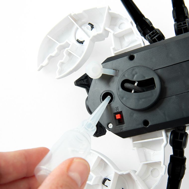 Skorpion, figurka zdalnie sterowana z funkcją pary wodnej