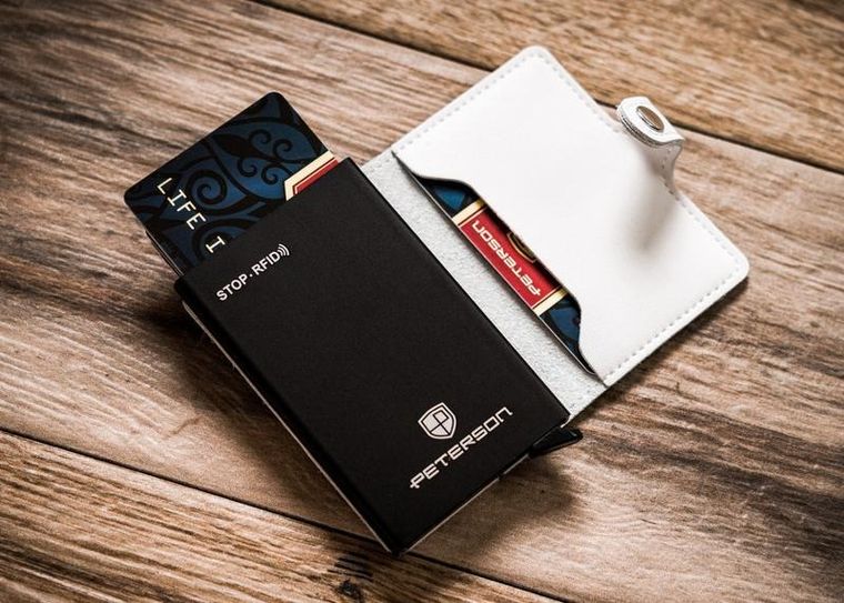 Skórzane etui z podajnikiem na karty i wizytówki, Peterson