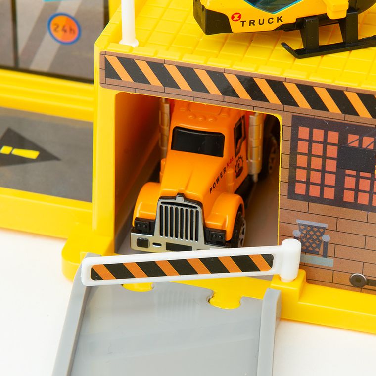 Smiki, Budowa, parking z pojazdami, 33 elementy