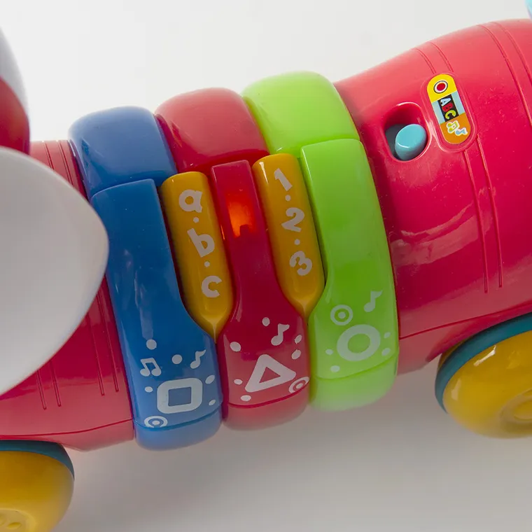 Smiki, Interaktywny piesek, pojazd zdalnie sterowany