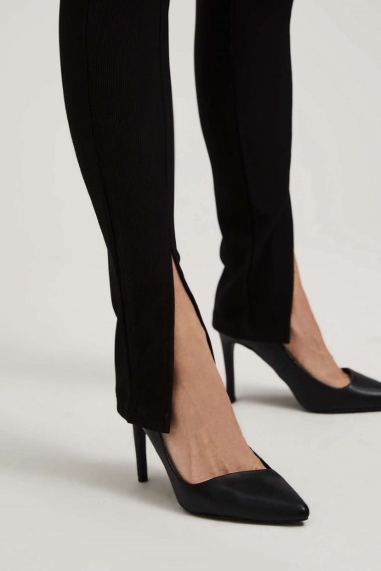 Spodnie materiałowe damskie, czarne, Moodo