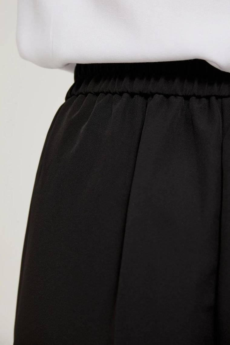 Spodnie materiałowe damskie, czarne, Moodo