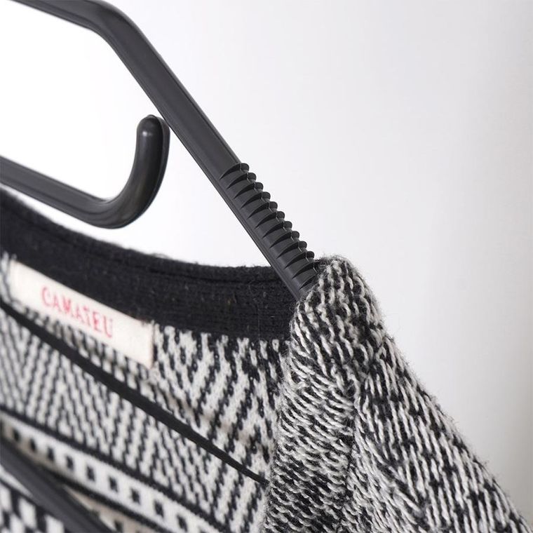 Storage Solutions, wieszaki na ubrania, czarne obrotowe, 10 szt.