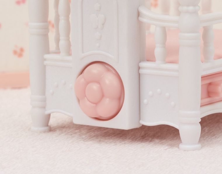 Sylvanian Families, Łóżeczko z karuzelką, 5534