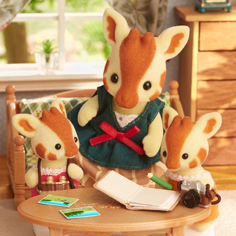 Sylvanian Families, rodzina żyraf z długą szyją, zestaw figurek, 5639