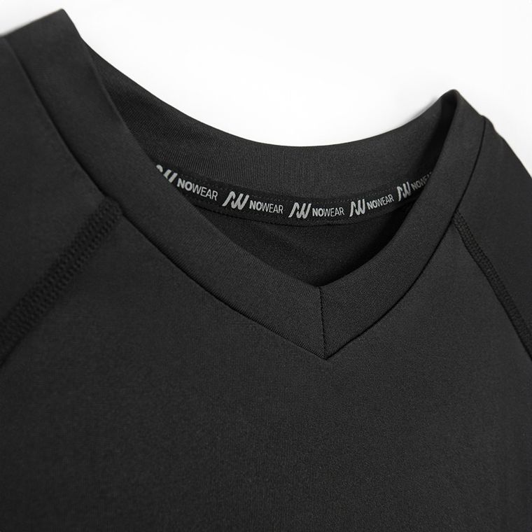 T-shirt treningowy z technologią Cool Dry NOWEAR