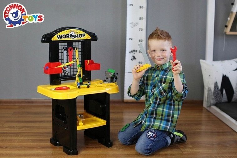 TechnoK, warsztat z narzędziami