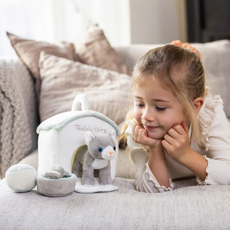 Teddykompaniet, Teddy Cats, pluszowy kotek z transporterem i akcesoriami, 19-21-23 cm