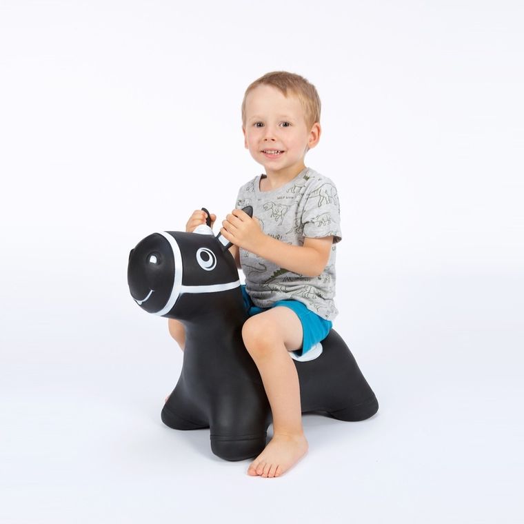 Tootiny, Konik, skoczek czarny z pompką