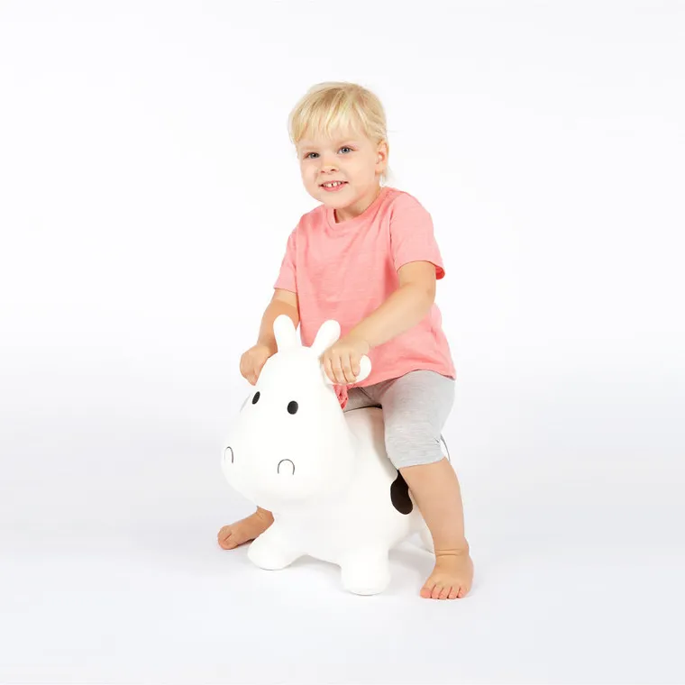 Tootiny, Krówka, skoczek, biała