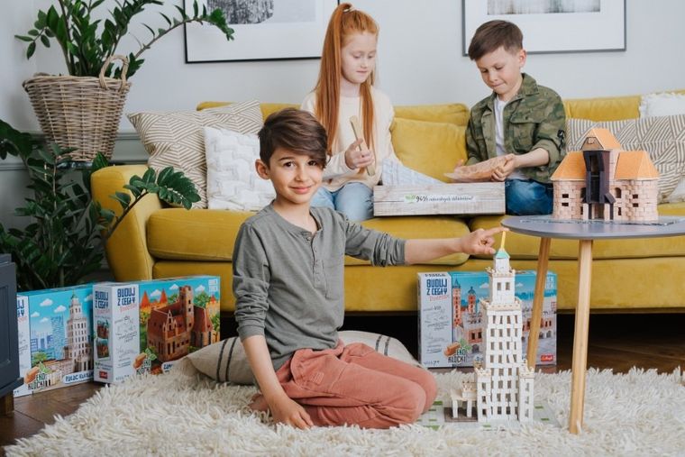 Trefl, Buduj z cegły, Podróże, Żuraw, zestaw kreatywny