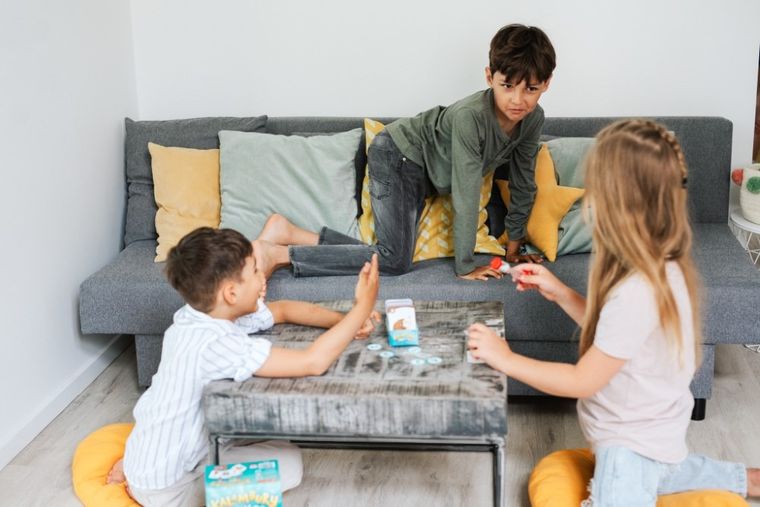 Trefl, Kalambury Junior, gra karciana