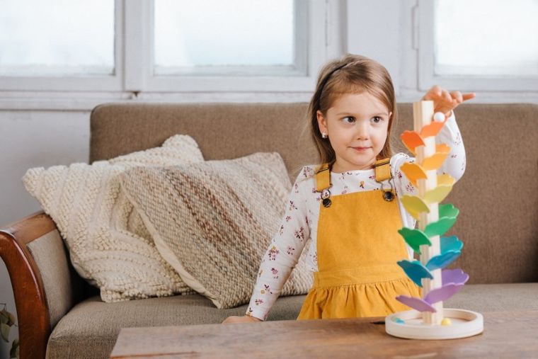 Trefl, Tęczowy kulodrom, zabawka drewniana