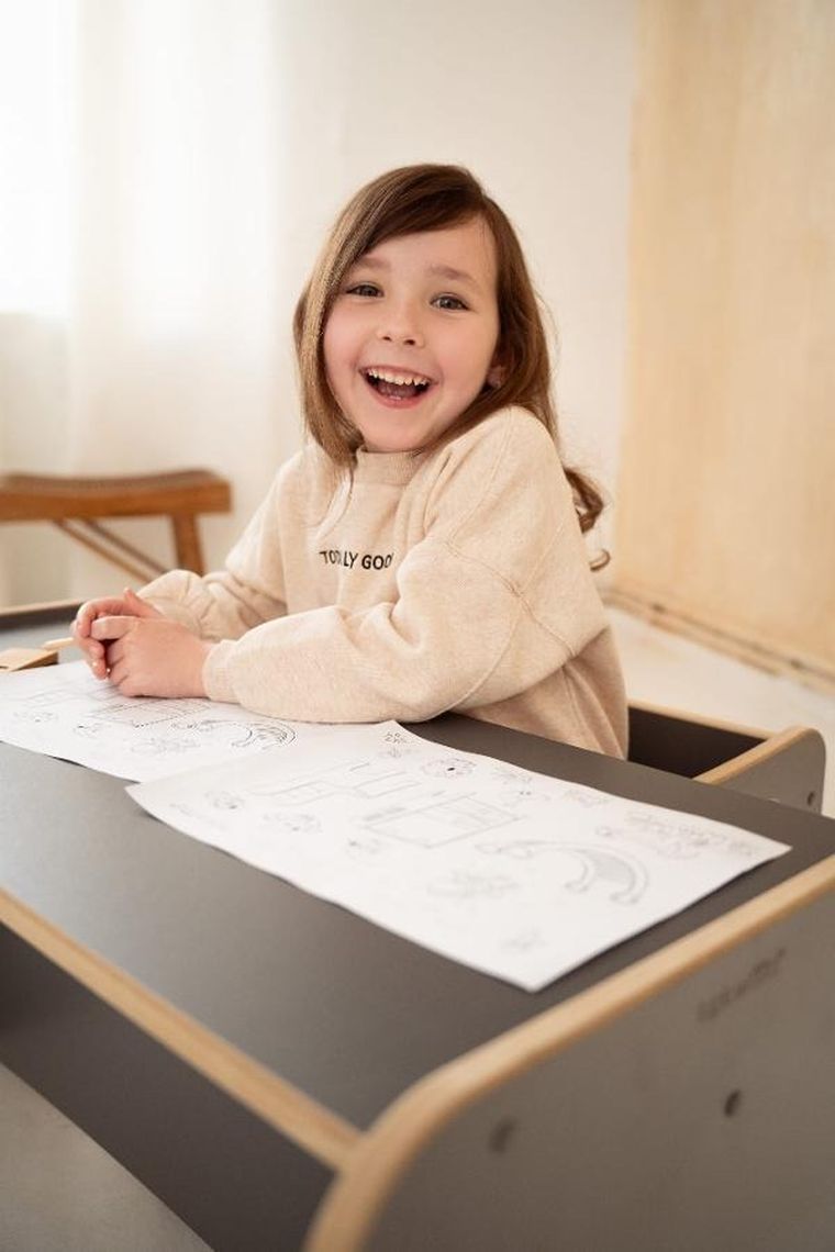 tupti.wood, Biggy, 2w1: krzesełko i stolik, szare