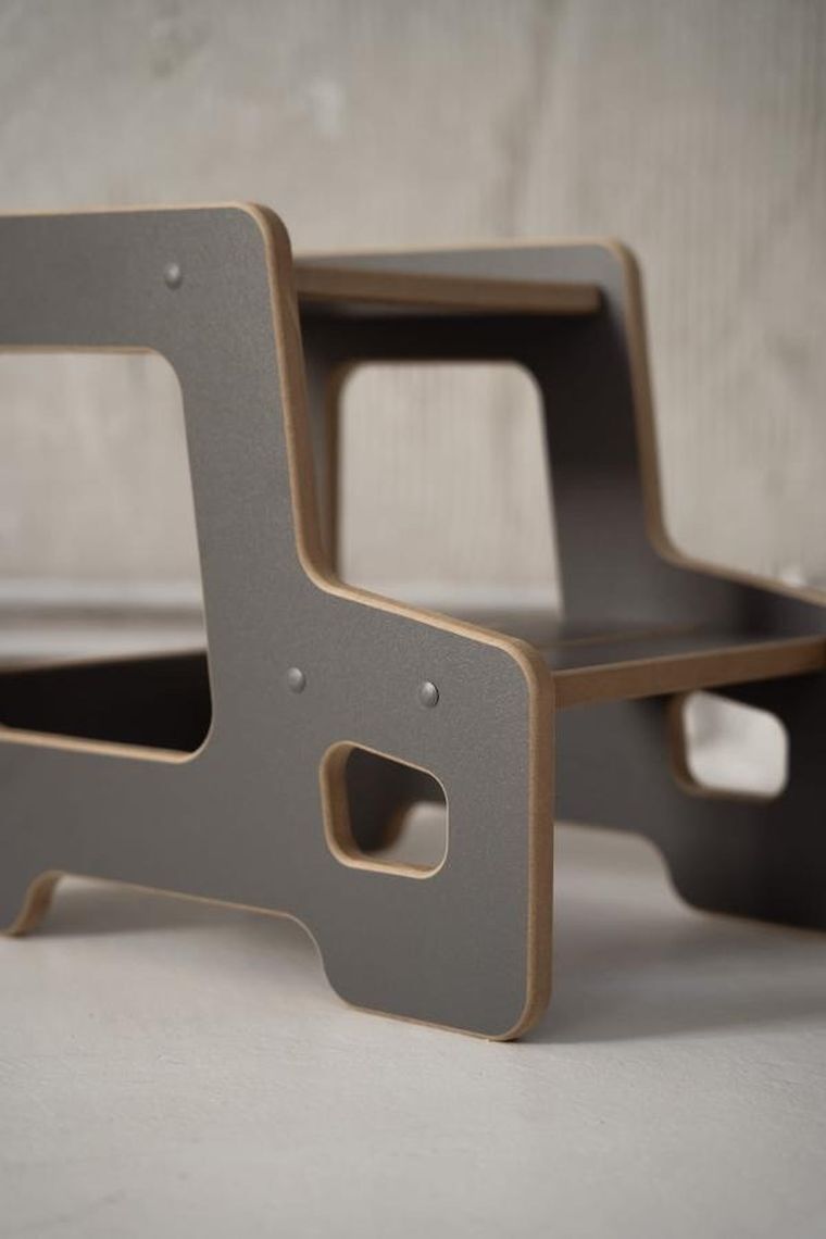 tupti.wood, podest, schodki, szary