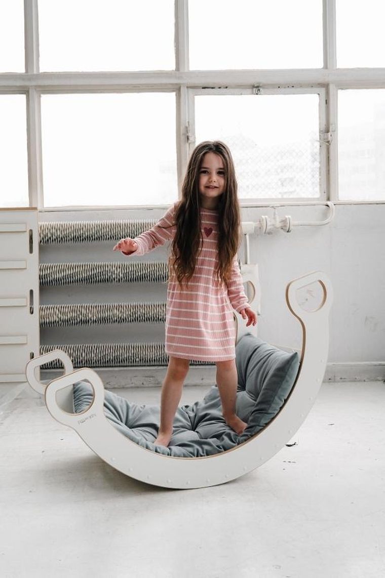 tupti.wood, poduszka do bujaka montessori, materac do dużego bujaka, szary