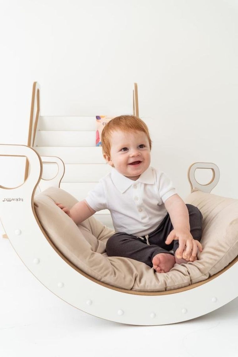 tupti.wood, poduszka do bujaka montessori, materac do małego bujaka, beżowy