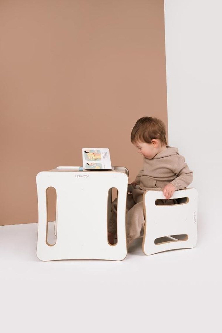 tupti.wood, Smally, 2w1: krzesełko, stolik