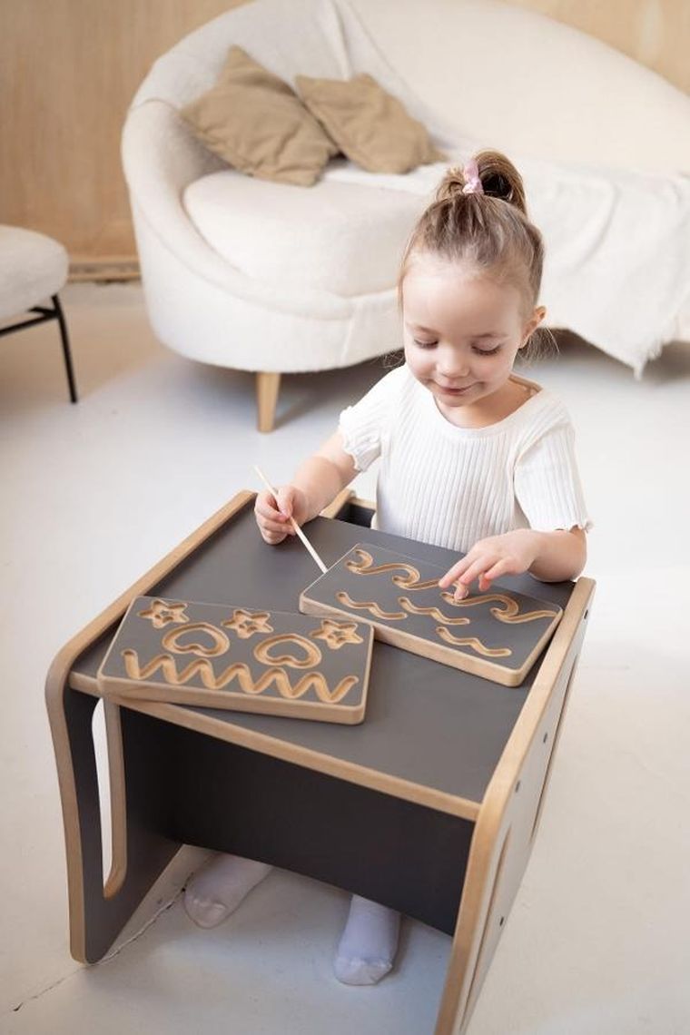 tupti.wood, Smally, 2w1: krzesełko, stolik, szare