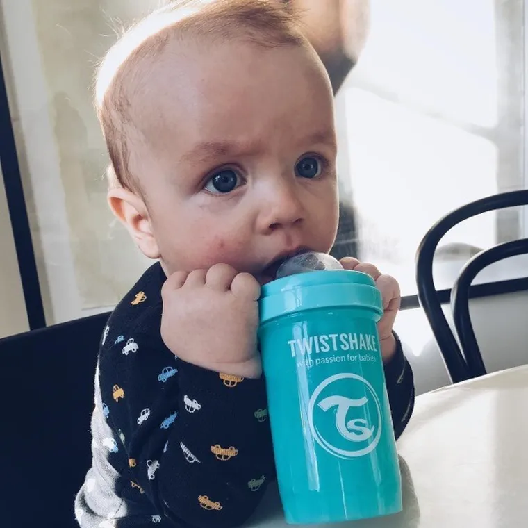 Twistshake, butelka antykolkowa, 180 ml, pastelowa niebieska