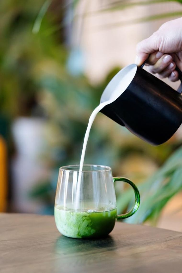 Vialli Design, Bolla, szklanki z uchem, zielone, 400 ml, 2 szt.