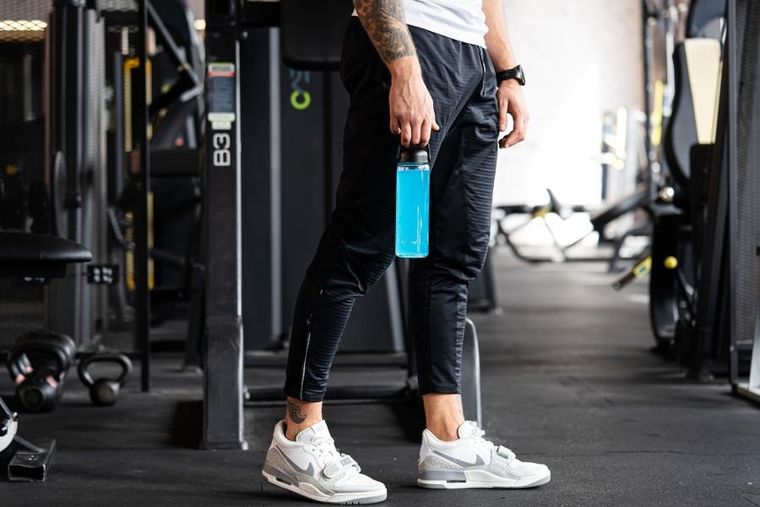 Vialli Design, Fuori, szklana butelka na wodę, czarna, 540 ml