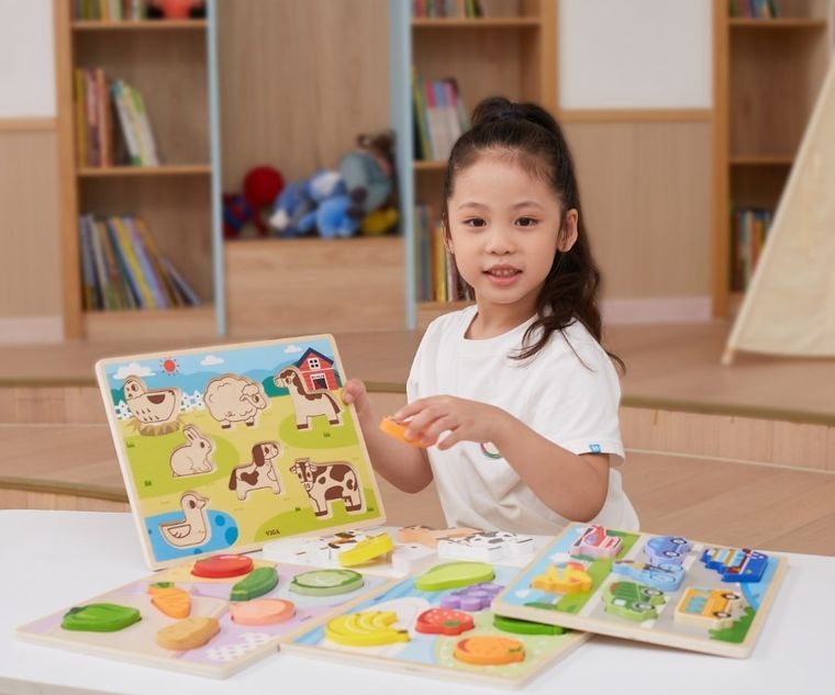 Viga, farma, puzzle na podkładce, 7 elementów