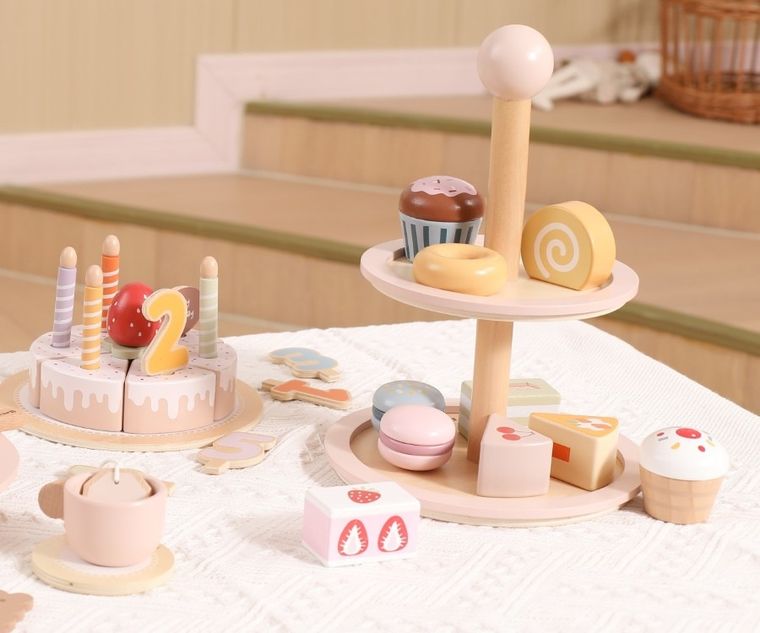 Viga, PolarB, Słodka Patera, drewniane makaroniki i torciki