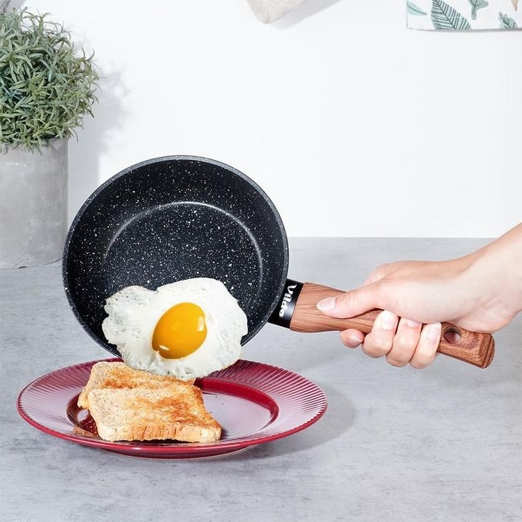 Vilde, Black&Wood, patelnia granitowa, 16 cm