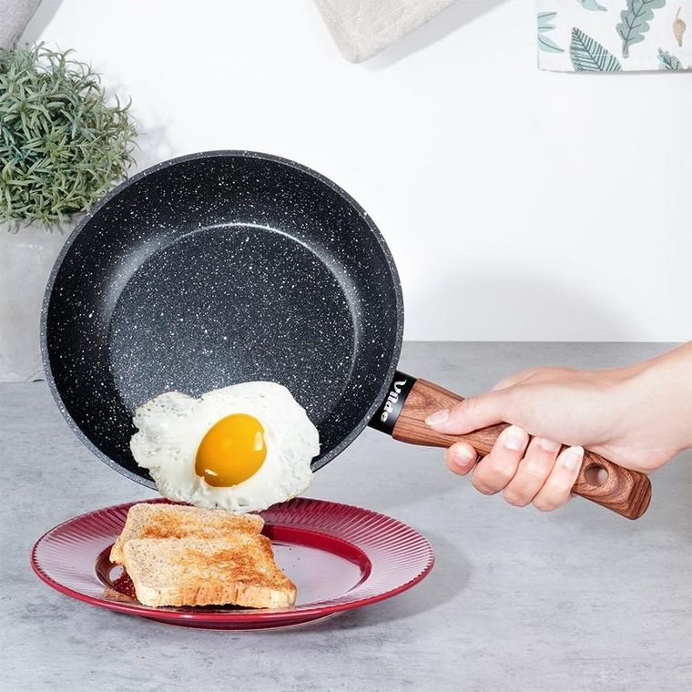 Vilde, Black&Wood, patelnia granitowa, 20 cm