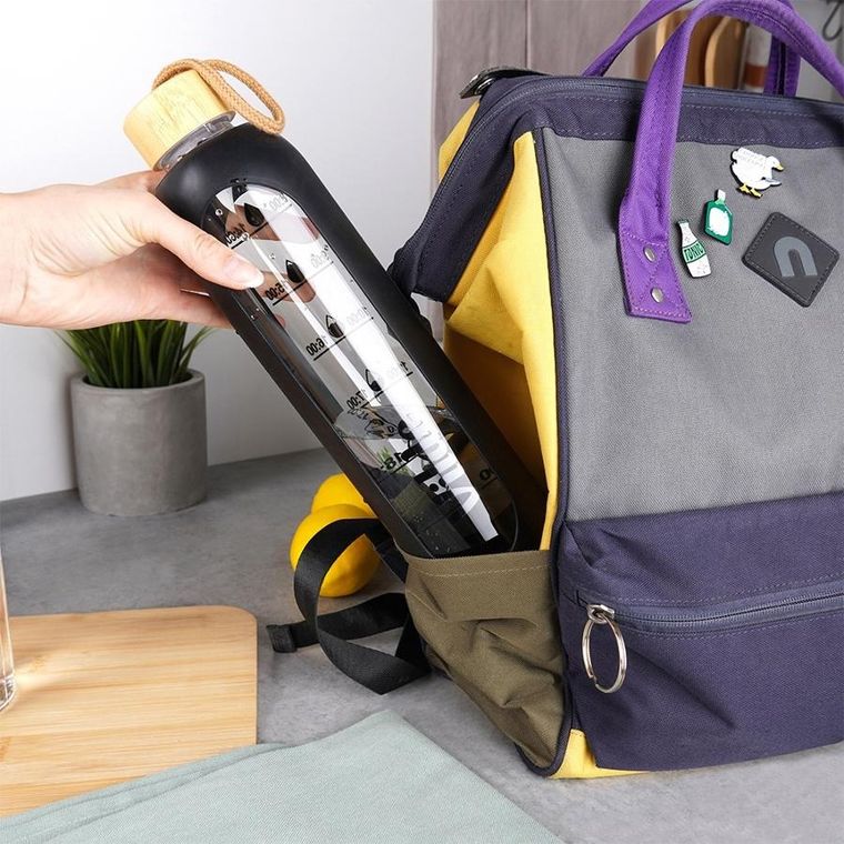 Vilde, butelka na wodę, szklana z silikonowym pokrowcem, czarna, 1l